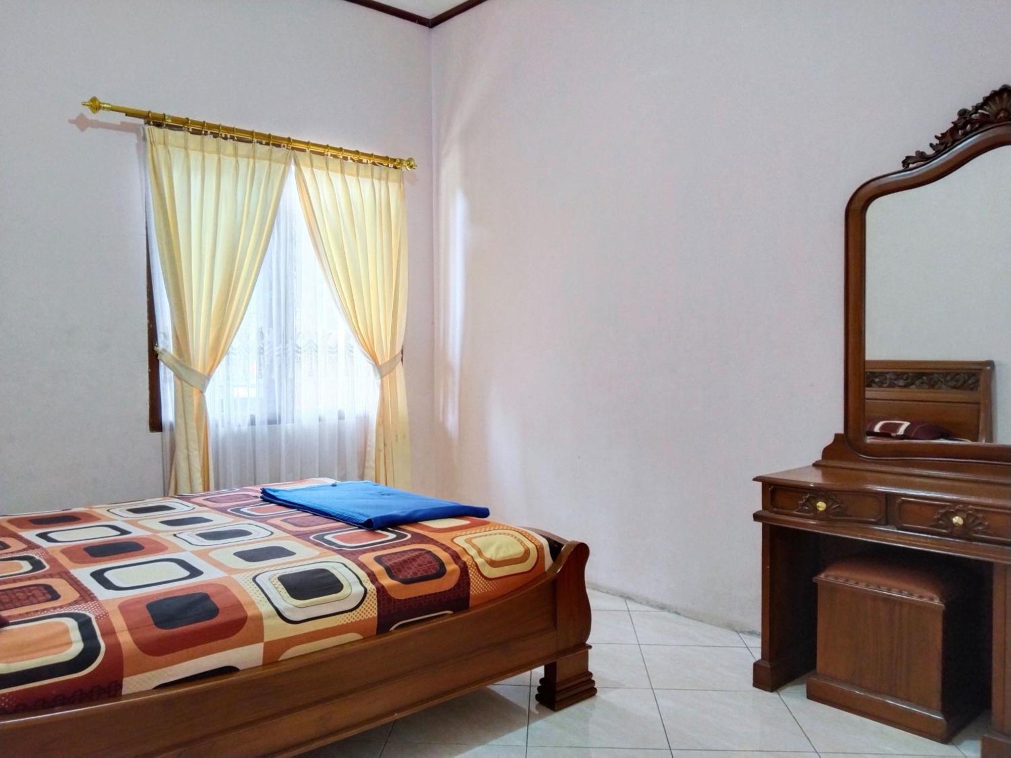Villa Yustisia Curug 7 Cilember Cisarua Bagian luar foto