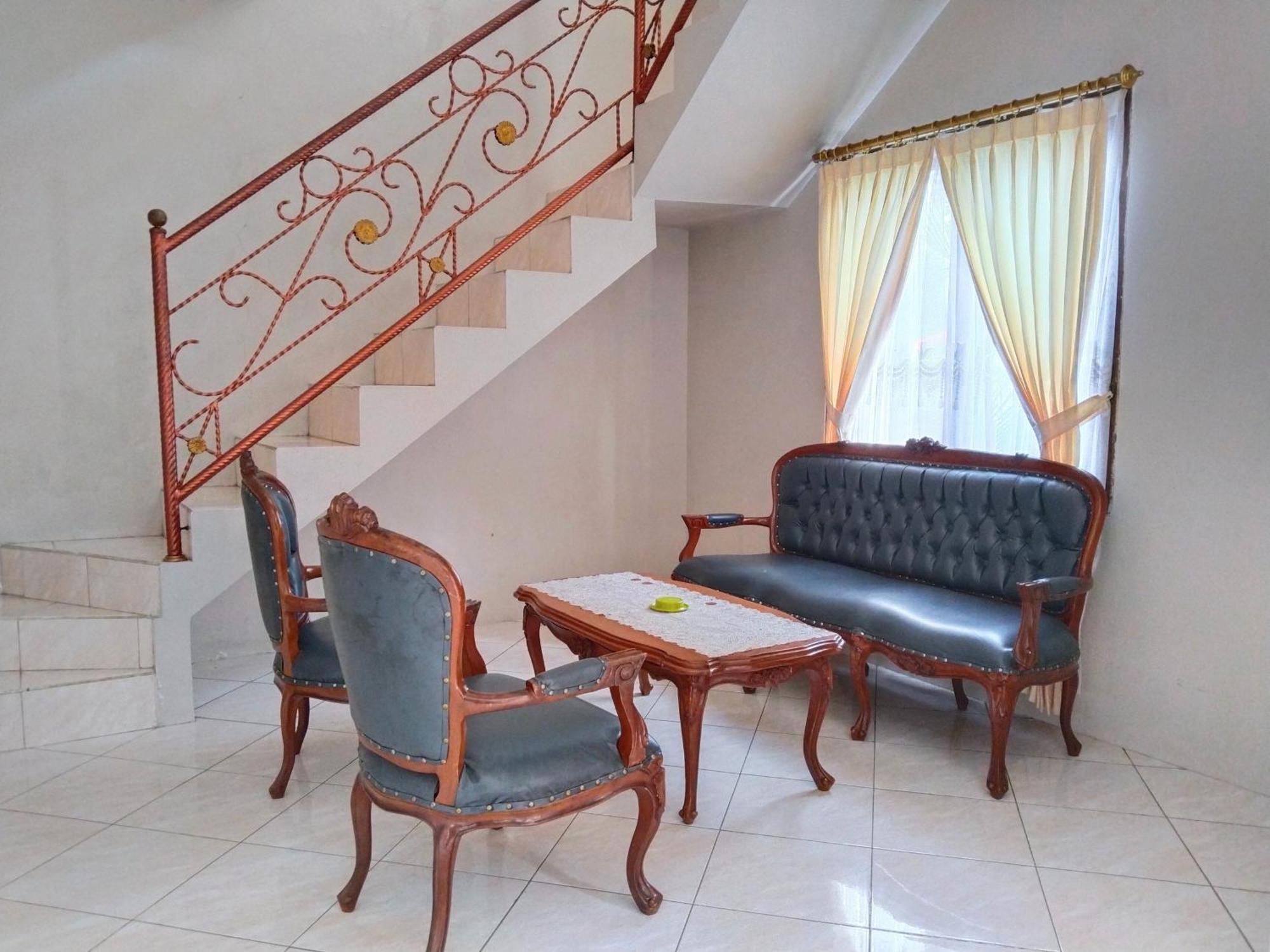 Villa Yustisia Curug 7 Cilember Cisarua Bagian luar foto