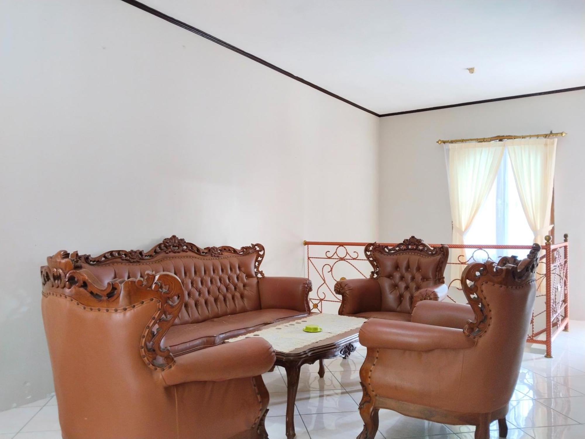 Villa Yustisia Curug 7 Cilember Cisarua Bagian luar foto