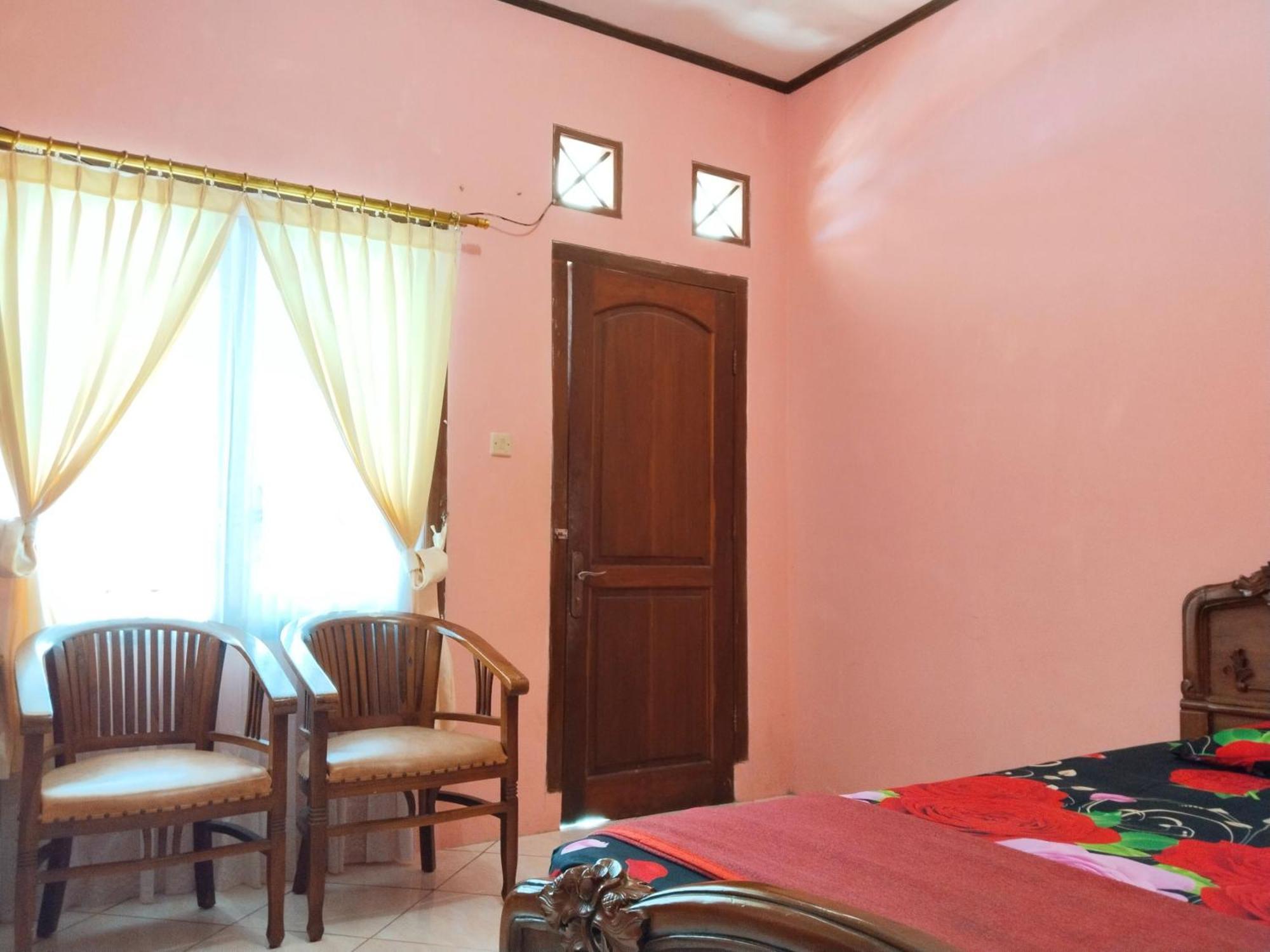 Villa Yustisia Curug 7 Cilember Cisarua Bagian luar foto