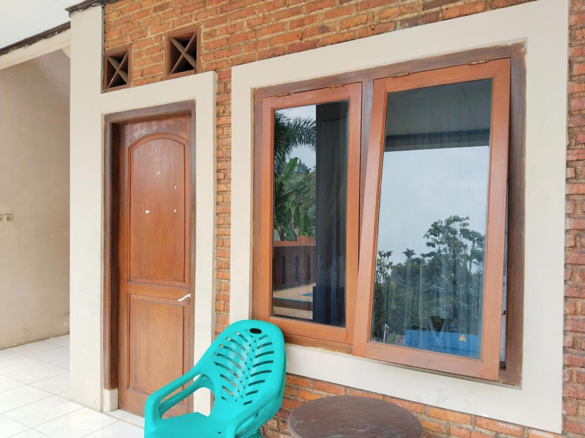 Villa Yustisia Curug 7 Cilember Cisarua Bagian luar foto